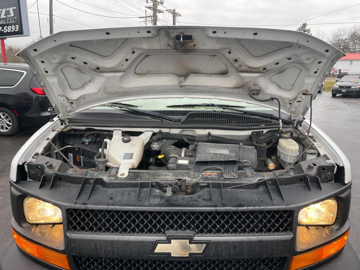 2014 White /Neutral Chevrolet Express 1500 AWD Cargo (1GCSHAF4XE1) with an 5.3L V8 OHV 16V FFV engine, 4-Speed Automatic transmission, located at 547 E. Main St., Orwell, OH, 44076, (440) 437-5893, 41.535435, -80.847855 - Photo#16